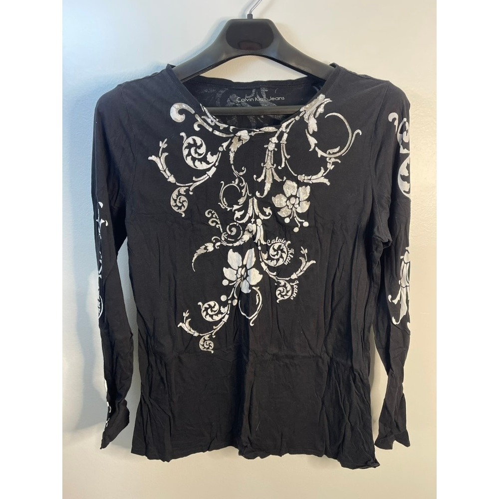 Calvin Klein Jeans Womens 1X Black Silver Metallic Floral Filigree Graphic Top